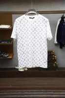 Lv-路易威登-2025Ss系列新品 男士短袖时尚经典圆领设计！奢华品牌字母Logo搭配！高级定制百搭款式 任何人都可以轻松驾驭 采用高档顶级双丝光棉面料！非常