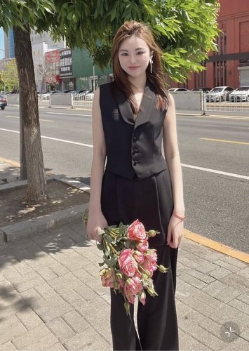 套装 夏季穿搭一整套高级感时尚减龄无袖上衣裤子女两件套2025新款 面料：亚麻 Smlxl M码胸围92肩宽38衣长49腰围70裤长107 每个码胸围平铺腰围相