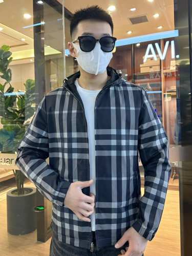P350 巴宝莉 官网同款，三标齐全，同步发售！2025Ss新款男士夹克外套，专柜Logo高品质原单三标齐全高端版本！专柜定制面料 透气舒适度高，细节无可挑剔，