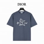 Dior 迪奥 And Hylton Nel联名 标语刺绣短袖T恤 这款 T 恤展示来自 DIOR AND HYLTON NEL 联名系列的 Dior For