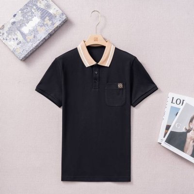 新品上市 Lo*We 罗*意威25春夏时装款短袖丝光珠地棉马球Polo衫！ 甄选光照极好的上等长绒棉花原料，经过百年工坊定织定染而成，极为奢华特殊的材质，面料属