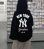 New Era X Mlb 联名款Yankees-Ny 纽约洋基队春季圆领卫衣 甄选新疆华棉面料 柔软舒适 手感软糯细腻 高克重 上身充满质感 非常轻便舒适 运