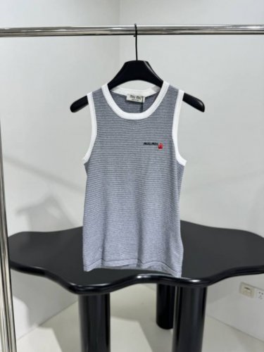 X petit Bateau新品羊毛条纹背心 柔软羊毛面料 减龄条纹图案 胸前饰有品牌标识刺绣 弹力修身版型 联名合作系列 推荐入手 灰色 Sml