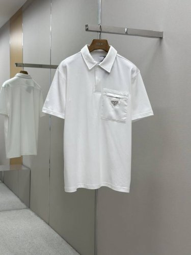 顶级原单 支持退换 当天发货 prada胸前拉链口袋翻领短袖polo 面料：50支超柔棉克重170克 面料：采用原板50支再生尼龙面料 螺纹：配套螺纹1*1索罗