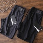 严选好货！Lululemon新款男士休闲运动短裤！经典时尚款，客供锦氨弹力梭织面料，爽滑细腻，舒适透气！3D立体裁剪版型，两侧拉链口袋，精美小标Logo烫印，腰