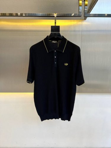 Loro piana-Lp海岛棉短袖翻领T恤polo衫。衣身上是钩花图案，经典polo领设计，衣服触感柔软亲肤，视觉上很精致、有质感、高贵，非常简单也很显品质。