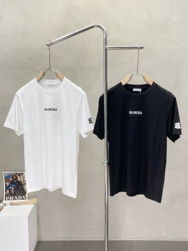 Balenciga巴黎世家独家专供新款男士休闲短袖 高端定制 高端版本 时尚百搭爆款进口面料 手感超柔软细腻 穿着亲肤舒适 高端精品 代工厂p精细做工 上身非常