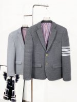 Tu 新品 Tb新款经典三粒扣时尚羊毛单西，男女同款经典色织四条杠标识休闲翻领西服外套！贸易公司渠道Tb口碑渠道订单稀出，你不容错过的渠道狠货，各种细节做工都没