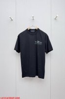 l884 Lv路易威登 字母Logo拼布刺绣圆领T恤，大Logo标识精致升级，灵感源自八十年代复古刺绣，同缸染面料 手感非常舒服，时尚又个性 超级百搭好看的一款