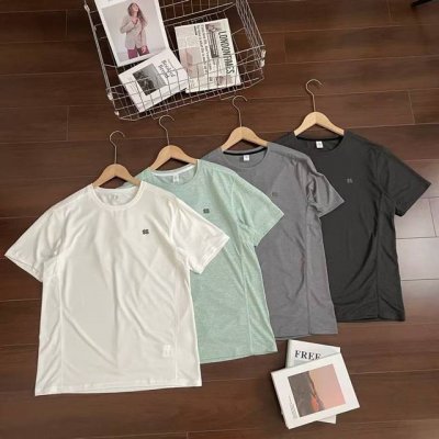 可隆 都市运动吸湿排汗短袖T恤系列 科技面料 轻盈透气 激发运动潜能 立体剪裁工艺，贴合人体工学，增强穿着舒适性，无侧缝一体成型，减少运动摩擦，畅快无束，精选高