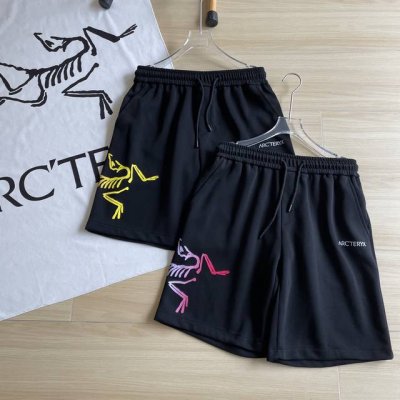 主图+细节 夏季短裤Arc'teryx 始祖鸟 25年夏季新款彩色渐变鸟休闲宽松阔腿抽绳松紧腰短裤 面料双面针织，宽松版型，品质超赞！ 颜色 渐变黄 渐变紫