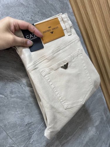 armani 阿玛尼 2025春夏新品 三标齐全 牛仔裤 好货不用过多介绍 看细节 专柜码数：29-38 175 140上身32码