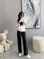 棉 聚酯纤维 88 60 60 99 白色 小码数据，依次是胸围，衣长，腰围，裤长 短袖长裤套装 码数：S~Xxl 每大一个码数，胸围腰围＋4厘米，衣长裤长＋1