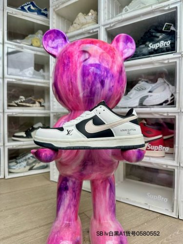 放店 Sb Lv白黑 a1高版本套楦工艺 正确版型 尺码36-44 男女码现货