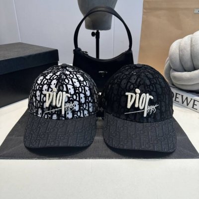 配防尘袋+ 迪奥Dio 官网同步上线 韩版新款英式经典休闲百搭织带定制款1:1原单品质 男女通用棒球帽 美邦立体植绒提花网纱地质面料 高版品质质量