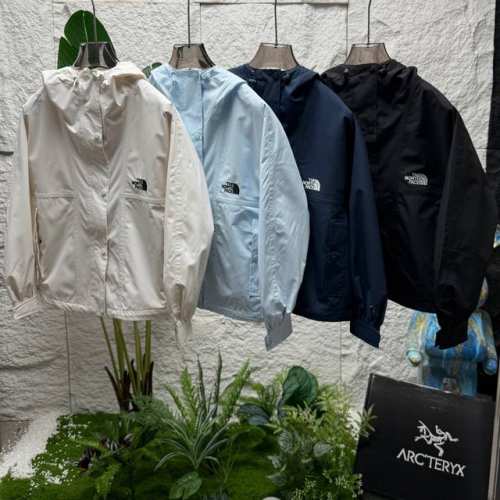 代购级 北面The North Face 城市户外系列 纯色Logo标识连帽 硬壳单层 徒步 防水防风透气冲锋衣 面料高度防水 1:1 面料，韩版女款！ 防水防