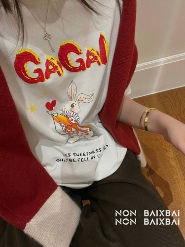 顶级代购版本批 顶级品质 Ganni 趣味卡通浮雕发泡印花兔子短袖T恤 顶级复刻，Ins海外超级大爆款，趣味的兔子图案真的太治愈了，小姐姐闺蜜出街搭配必备一件！