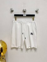 Burberry巴宝莉 新款来袭 2025春夏新款休闲裤短裤，进口高密度定制面料，舒适柔软亲肤，笔挺不易起皱，简单明了，超级百搭上身效果超级棒时尚百搭，笔挺有型