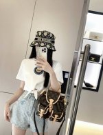 新品上新 Louis Vuitto* 满印老花字母牛仔短裤 高级定制 夏日驴女孩 本季度大驴最火热的一系列 1V满Logo提花牛仔短裤 洗水老花 显瘦百搭高腰A