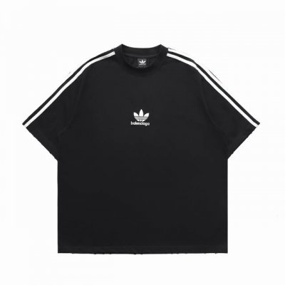 顶级复刻版本] 品名: Balenciaga 巴黎世家 经典阿迪联名三叶草Logo做旧款圆领短袖T恤 尺码：Xs-L 颜色：黑色 白色 面料: 280克重磅双纱