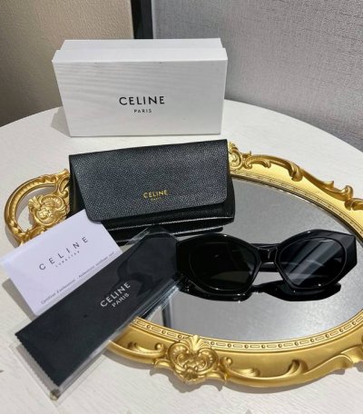 Celine多边形猫眼太阳镜 原单级别 镜腿独立编码 Lisa 宋轶 吴昕同款 酷Girl必入 多边形微上扬的猫眼镜框结构 专为亚洲人设计 利用几何原理 修饰亚