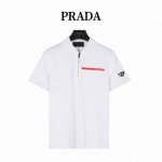 prada 普拉达 25Ss新款红条半拉链短袖polo衫 原版品质欢迎对比。1:1经典复刻，合身版型polo 衫，选用专柜优质大网眼布珠地棉面料打造，跟市场上小