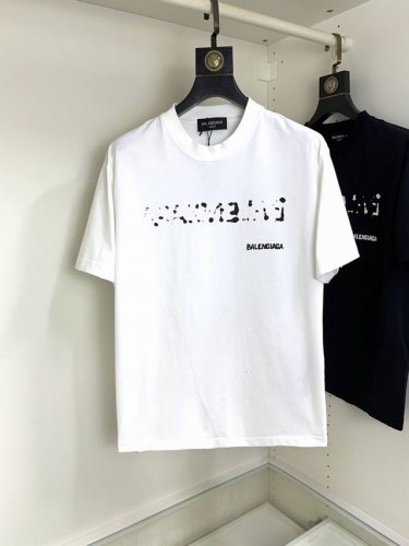 Balenciaga 巴黎世家 胖哥福音最大Xl可穿200斤 顶级圆领休闲短袖 顶级版本 高级定制百搭款式 任何人都可以轻松驾驭 面料全订制工艺 胸前奢华经典品