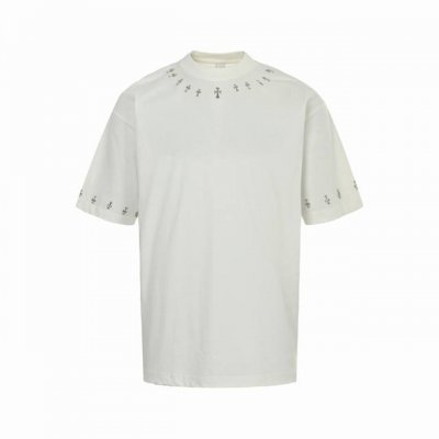 chrome Hearts 克罗心 25Ss 五金十字架水洗短袖 采用32支双纱 260克重面料 进口针织针梳棉进行制作，厚度适中，有垂感又有轮廓型，上身就是一