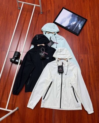 高品质 始祖鸟 Arcteryx-Squamish 系列 Hoody 防晒轻薄风壳连帽休闲款夹克皮肤防晒衣 1男女同款可配情侣装防晒指数50+认证款 2进口科技