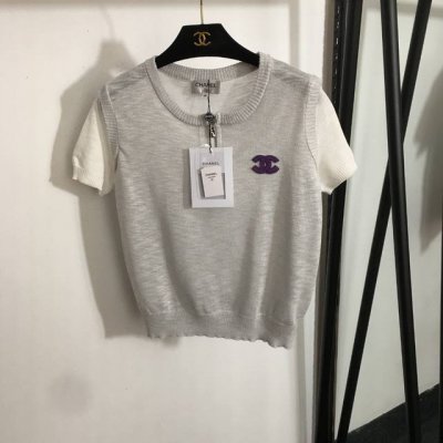 款号20252844 Chane*新款 小香Logo植绒刺绣 半拉链拼色拼接短袖薄款针织衫上衣，灰色，黑色，36 38 40， 38码；胸围96，袖长18，衣长
