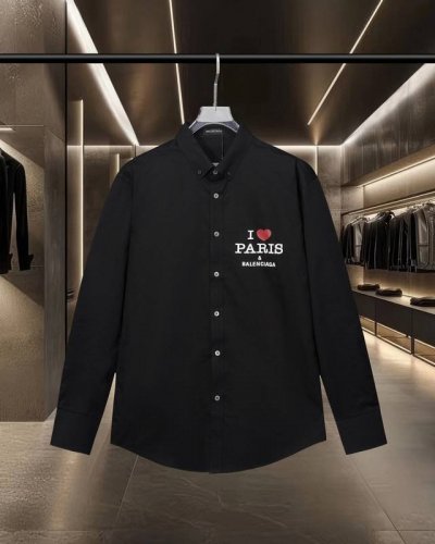 Balenciaga 巴黎 爆款来袭 情人节限定标语Iparis爱心Logo印花 效果紫外线吸收可夜光荧光~ 2025Ss官网新款长袖 衬衫 衬衣，精美Logo