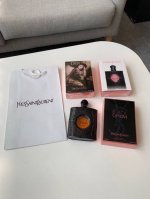 Ysl Black Opium 圣罗兰黑色鸦片香水 90Ml，专柜品质，随意比对。特别火的一款香水，整体瓶身都是超级美，黑色星空的瓶身，黑暗风格的香水，很精致，