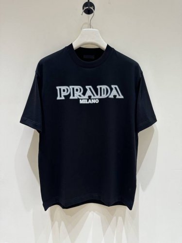 新品 T9- P家族男士时装款休闲纯棉圆领短袖T恤，台湾意比贸易公司货，25年春夏新品，经典王牌单品！ 客供意大利顶级面料，此用料无敌奢华，将面料属性提升到一流