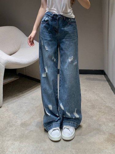 Loew* 25Ss春夏新款 烫钻破洞牛仔直筒裤丨独家高版出品！裤型质感真的绝了恰好的裤长 拉伸腿部线条 营造利落大长腿！不规则破洞轻松穿出街头潮人感！日常搭配