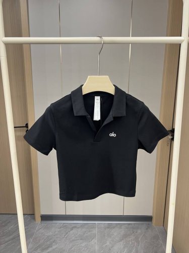 新品上架Alo 2025夏季新品 独家定制款 采用精品氨纶棉材质 云朵一般的手感 非常好穿亲肤 立体胶印 黑白粉蓝4色入 闭眼入的单品