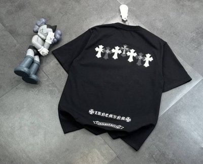 潮牌 克罗心贴布刺绣情侣款短袖T恤！ 240G双纱潮牌专用棉，纹理清晰，质感满满，同缸定染1×1无色差精密纯棉螺纹，层搭叠穿，自留好货，强烈推荐~所有的辅料全