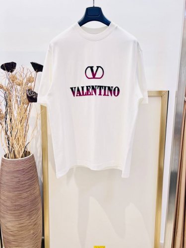 Size：S M L Xl 黑 白两色 男女同款197712170091 Vale*Tino 华伦*奴 立体渐变绣花前后Logo字母 重磅纯棉 前后遥相呼应 O