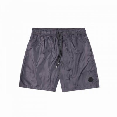 moncler 蒙口 25Ss 硅胶章仔尼龙短裤 后袋黑标运动短裤 采用速干尼龙梭织面料 透气轻盈 柔软舒适 全套原版定制五金辅料 细节拉满 市场上顶配版本 宽