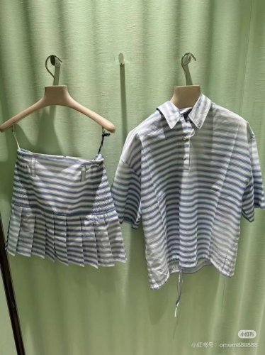 衬衫 短裙 Prad* 25Ss春夏新款 抽绳条纹衬衫条纹短裙原版开发！高版出品！定位印花用料大，撞色条纹渐变色定染印花 工艺复杂 做工精细轻薄舒适透气 渐变定