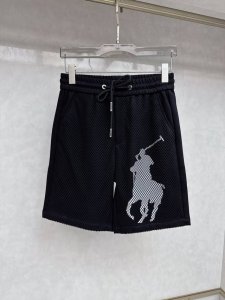 巴宝莉 2025夏季新款男士休闲短裤，高级定制面料透气面料 透气弹力舒适度极高，细节无可挑剔，顶级辅料配备，原版Logo设计理念，手感细腻柔软！上身版型超赞！尺
