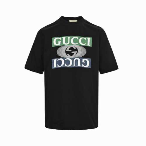 gucci 古驰 25Ss 简约颠倒字母Logo印花短袖 短袖最顶级的品质专柜原单短袖 顶级制作工艺进口面料 1R专柜款独特设计 采用进口高端订制面料官网在售