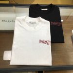 新品潮牌P180 《Blca...》 2025新款潮牌短袖T恤（版型微阔）意大利时尚界的宠儿！ 男士短袖！材质用料讲究的同时 整体的设计颇具时尚感 今天推荐他家