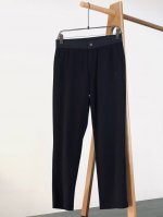 loropiana L. P2610Fw早春新品 Lp 商务户外休闲裤，一上身就是好看 .一定是Lp王牌 ..新款针织弹力纤维内里混纺面料。 上身的立体感十足。