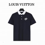 louisvuitton 路易威登 菲董操刀新款胸前刺绣字母短袖Polo衫 原版品质，欢迎对比。这款复古风格的双色Polo衫充分体现了这一点，让人回想起典藏系列