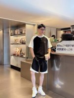 ysl套装 2025春夏最新款，男女同款，经典设计短袖T恤短裤套装，定制纯棉面料，手感柔软，穿着舒适，做工精细.上身效果无敌帅气，码数M-3Xl
