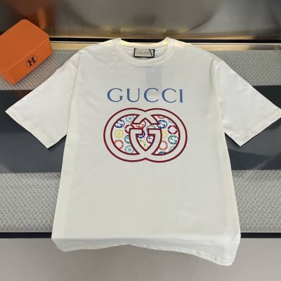 上新 纯原臻品 顶级原版复刻 gucci 古驰25Ss夏新款胸前互扣式双G字母印花 Logo图案短袖宽松T恤 原版面料高版本高品质 网红明星同款 原版定制水洗2