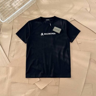 Balenciaga巴黎世家联名安支付宝短袖T恤 -由于厂里套现，帮忙成本价出一批高品质短袖-绝对的高品质低价格p，退货率极低！ -采用原版280G %纯棉面料