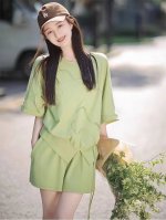 码数 S-M-L-Xl-Xxl 颜色 绿色 面料 聚酯纤维 描述 气质时尚套装 非常显瘦显身材 鲜绿色上衣 腰间绑带优雅时髦 分段衣摆增添几分轻熟韵味 高腰小短
