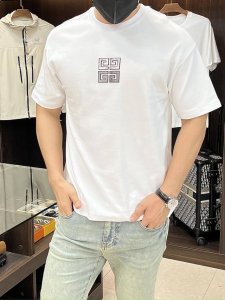 主推 Givenchy 独家专供秋季新款纪梵希时尚休闲圆领短袖 高密度320克纯棉面料 高级密针刺绣 高端欧版原单T恤 潮流时尚休闲半袖 透气舒适度高 细节无可