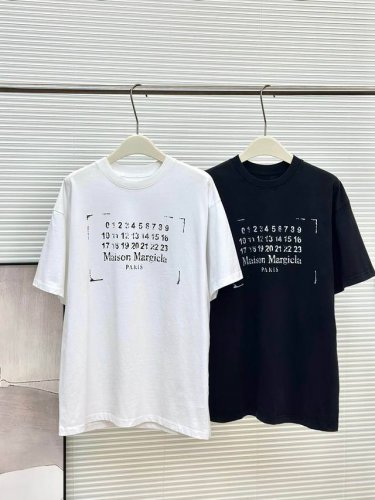 maison Margiela 马吉拉Mm6夏季 工业风水洗做旧字母短袖 T恤 男女情侣款 洗水做旧效果 短袖的底衫是 %纯棉亲肤透气 定织定染同版紧密螺纹~